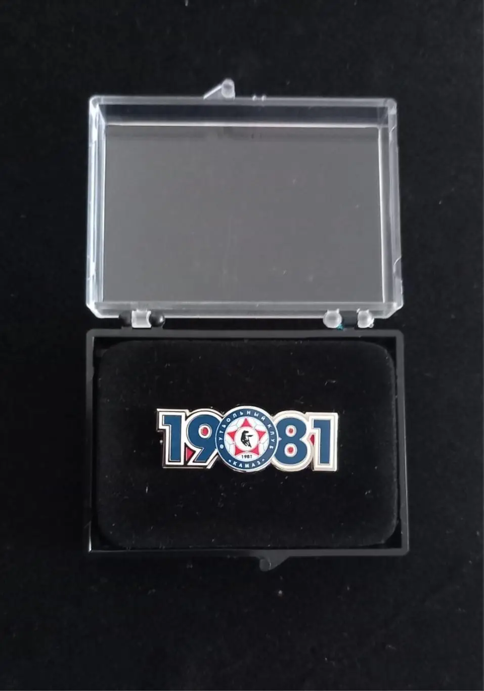 Значок ФК КАМАЗ Набережные Челны. 1981