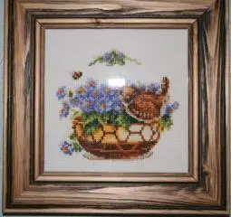 Вышивка готовая в рамке