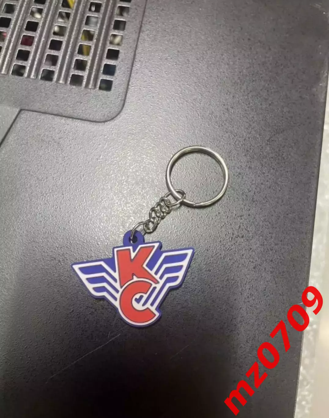 Брелок логотиа крылья советов хоккей кхл вхл мхл Россия