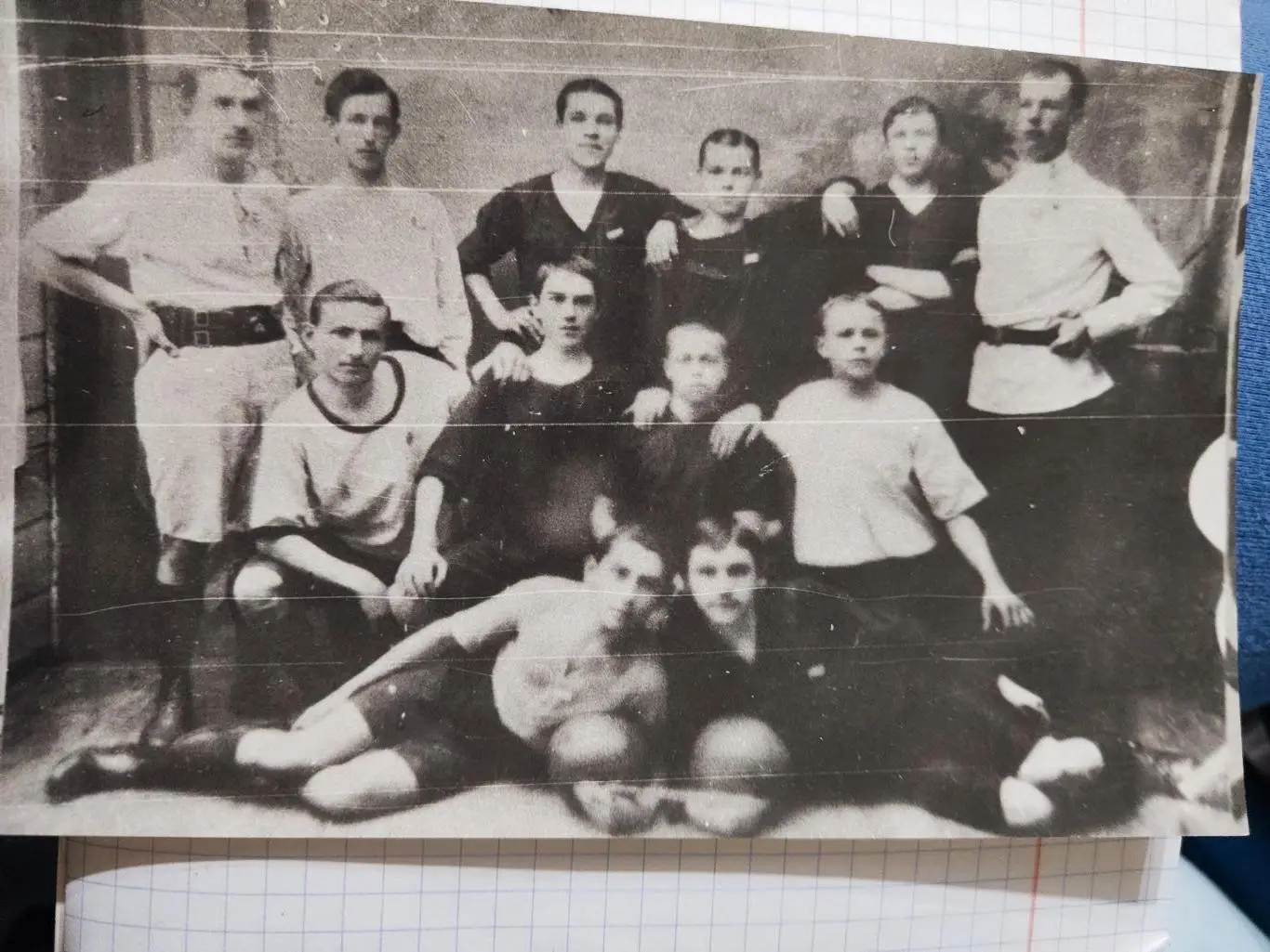 Старые фото:Первая футбольная команда г. Льгова 1920