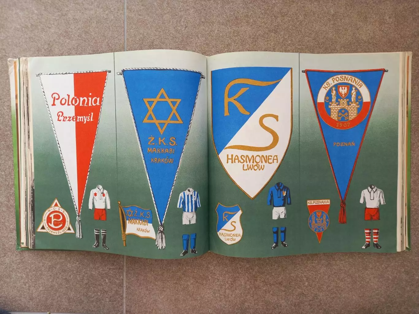 Pilka nozna w Polsce tom 1 Польша 1981 4