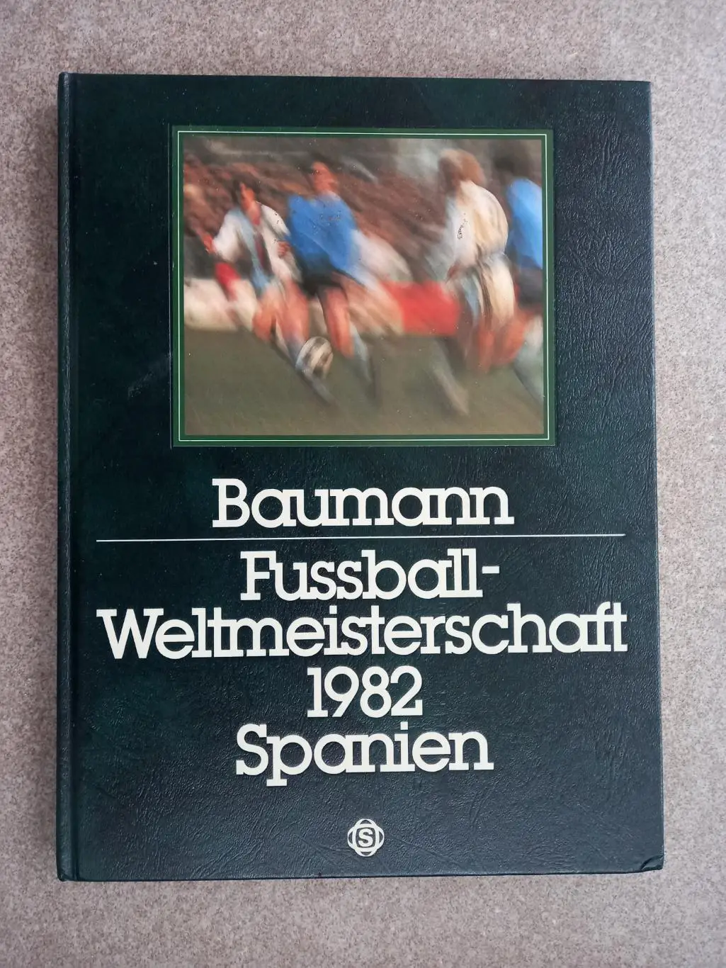 Чемпионат мира 1982 Baumann 256 стр. 21х30