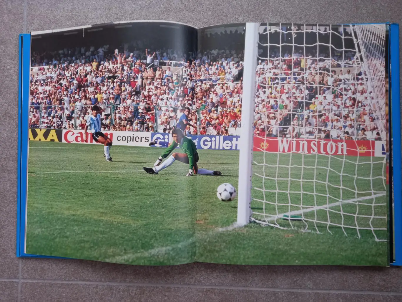 Чемпионат мира 1982 Azzurro Mundial Италия 128 стр. 21х30 3