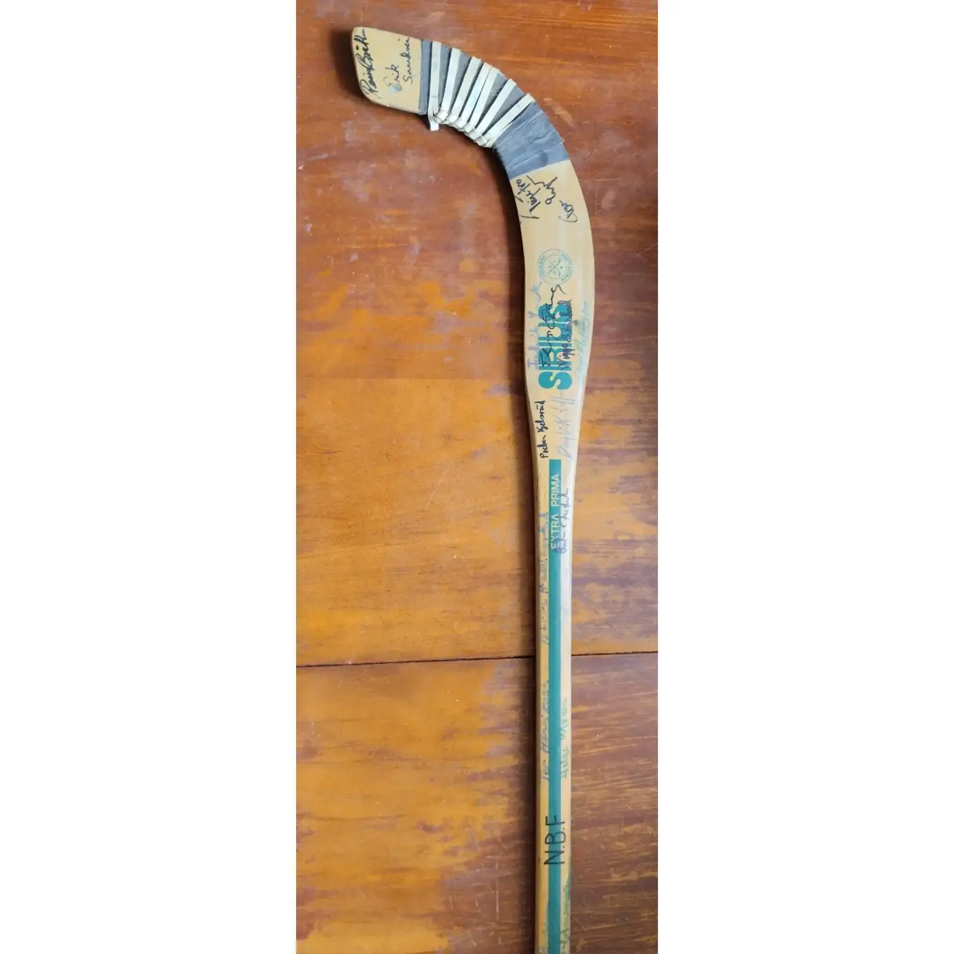 Клюшка игровая с автографами. Хабаровск 1981 год 1