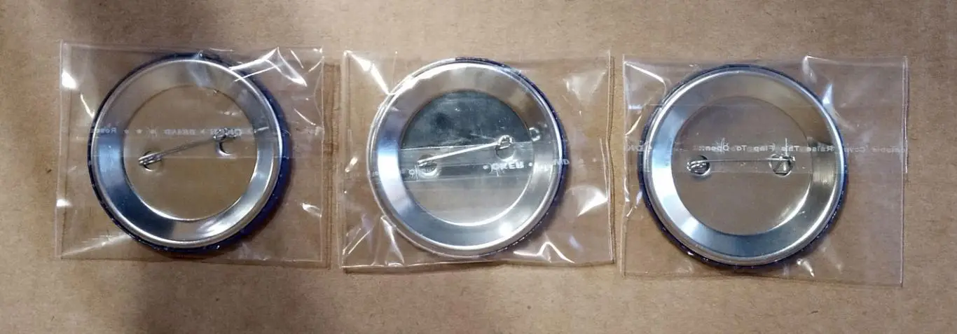 Набор значков Кралья Советов Москва Хоккей Суперсерия 1975-76, 1978-79, 1989-90 1