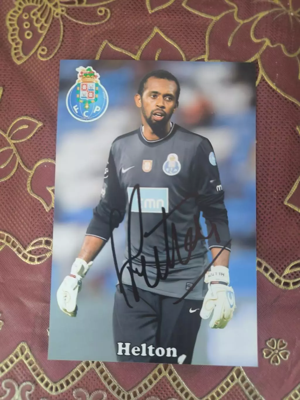 Автограф Элтона