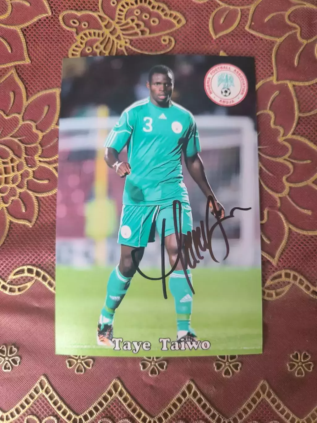 Автограф Тайе Тайво 2