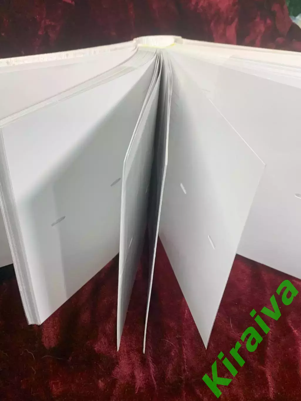 Фотоальбом средний на 200 фото с местом для подписи Н1883,3 (уценка) 22 х 22см б 5