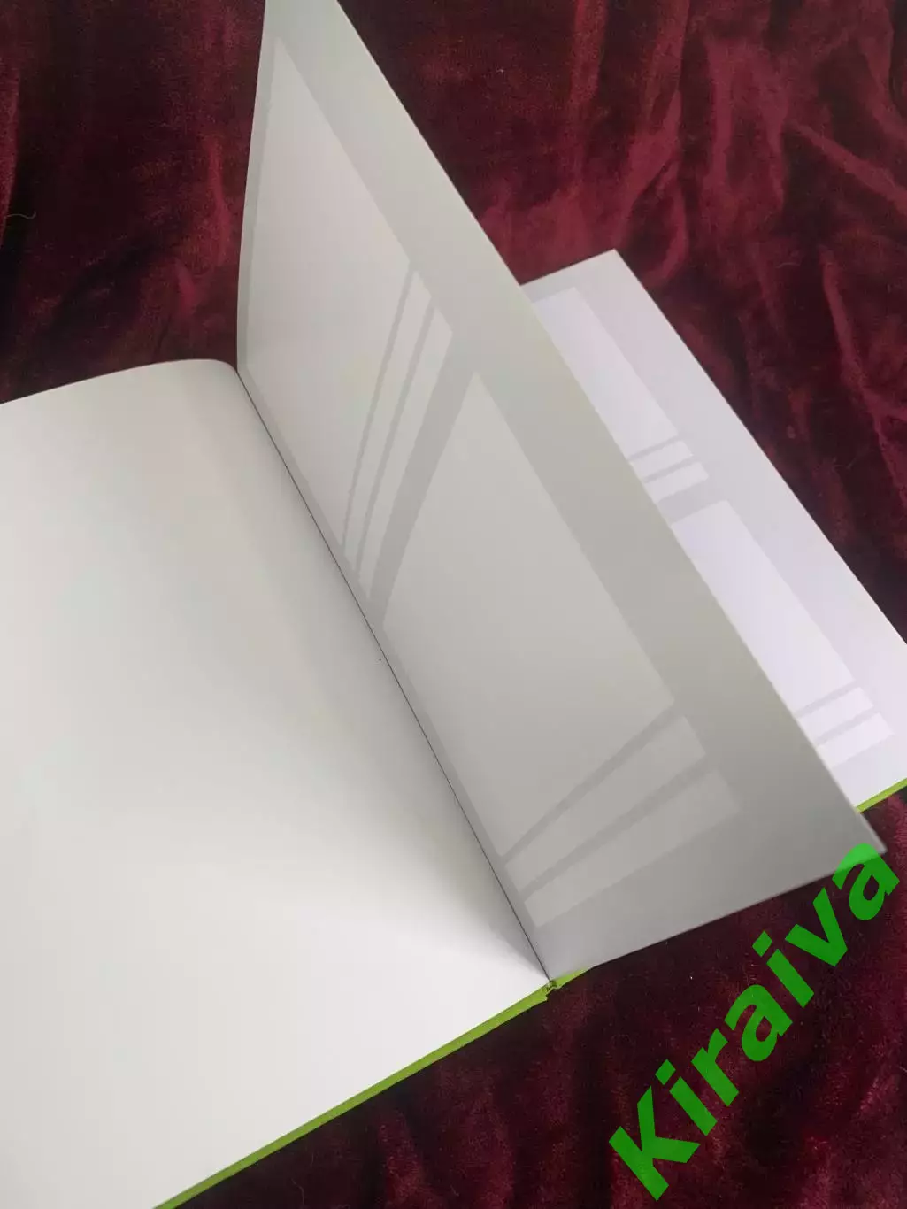 Фотоальбом Народжений у Києві на 96 фото с местом для подписи 48 стр. Н4819,1 5