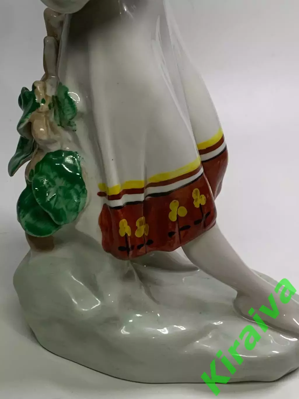 Статуэтка фарфоровая девушка с косой «Гадание на ромашке» винтаж СССР По Н4388,1 6