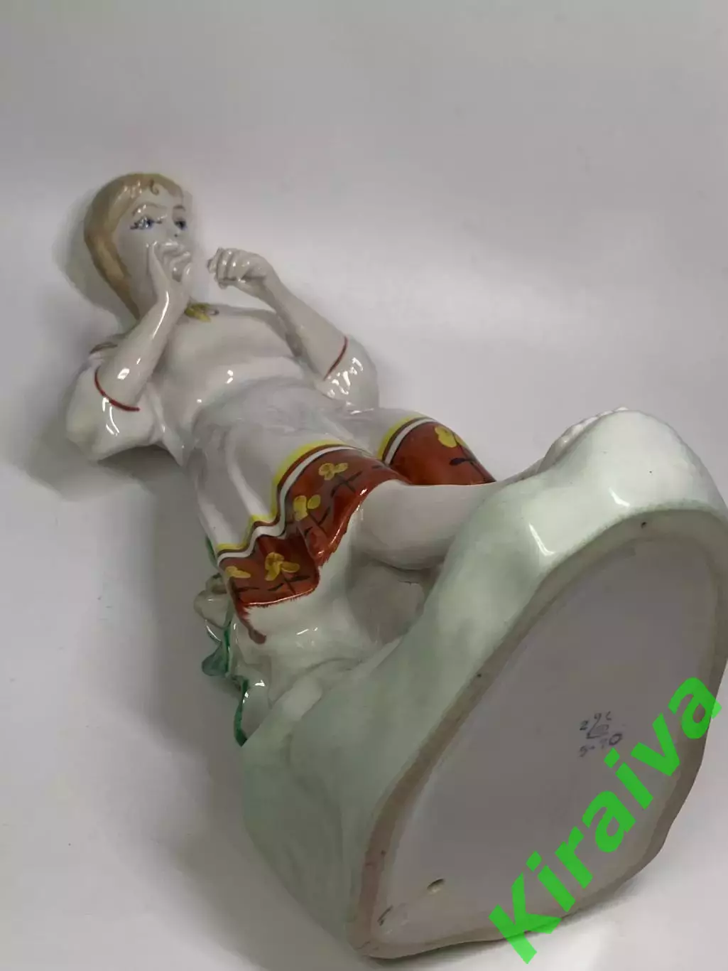 Статуэтка фарфоровая девушка с косой «Гадание на ромашке» винтаж СССР По Н4388,1 7