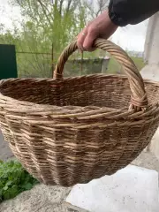 Корзина плетёная из лозы овальная большая с ручкой ажурная бежевая винтаж Н2900