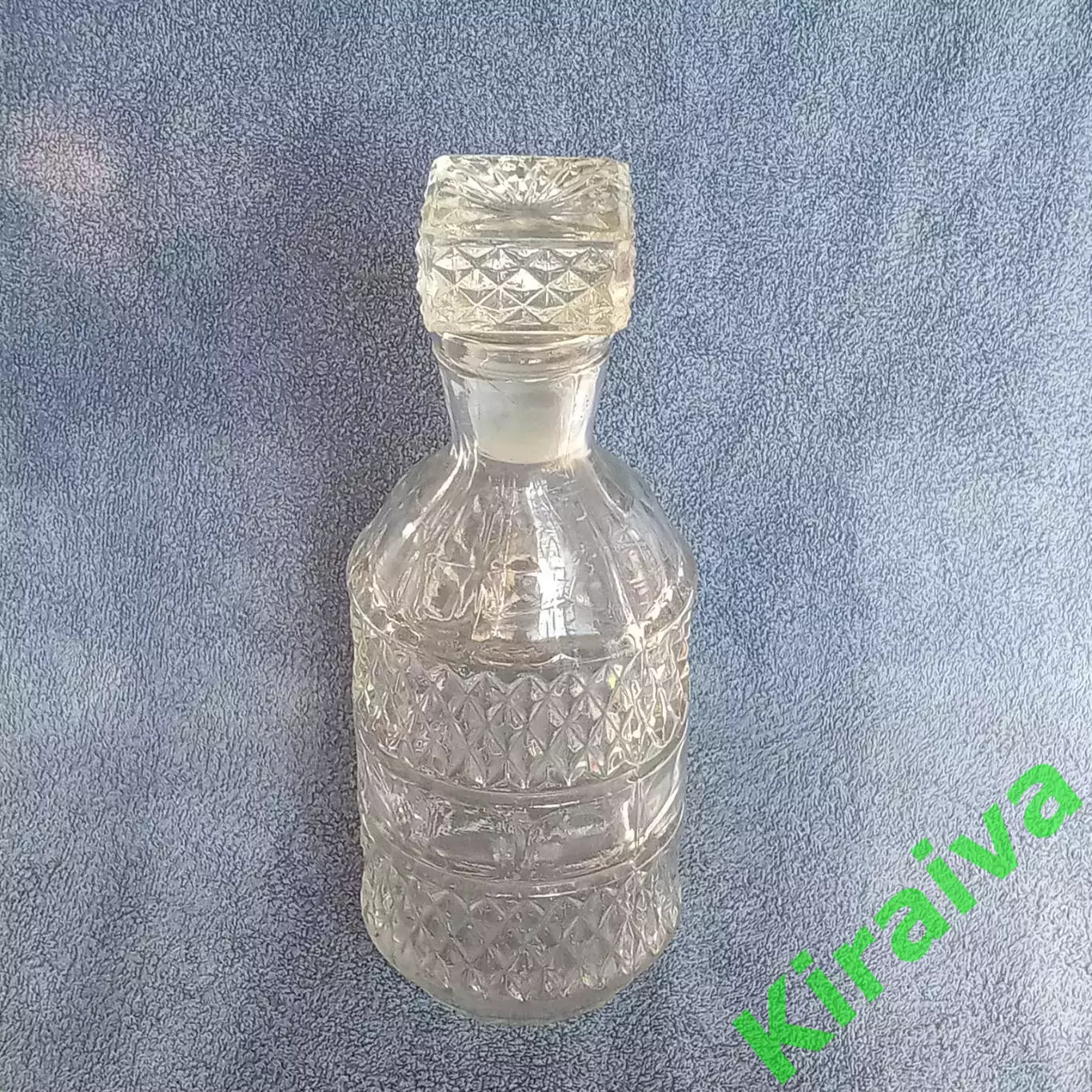 Винтажный стеклянный графин с рельефным узором СССР, 22 см (Н124) 1