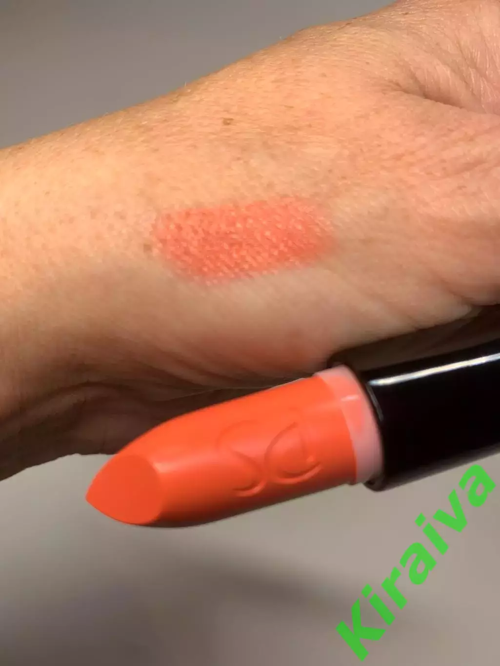 Губная помада Peggy Sage Shiny Lipstick Happy Coral 219 блестящий корал 110219 5