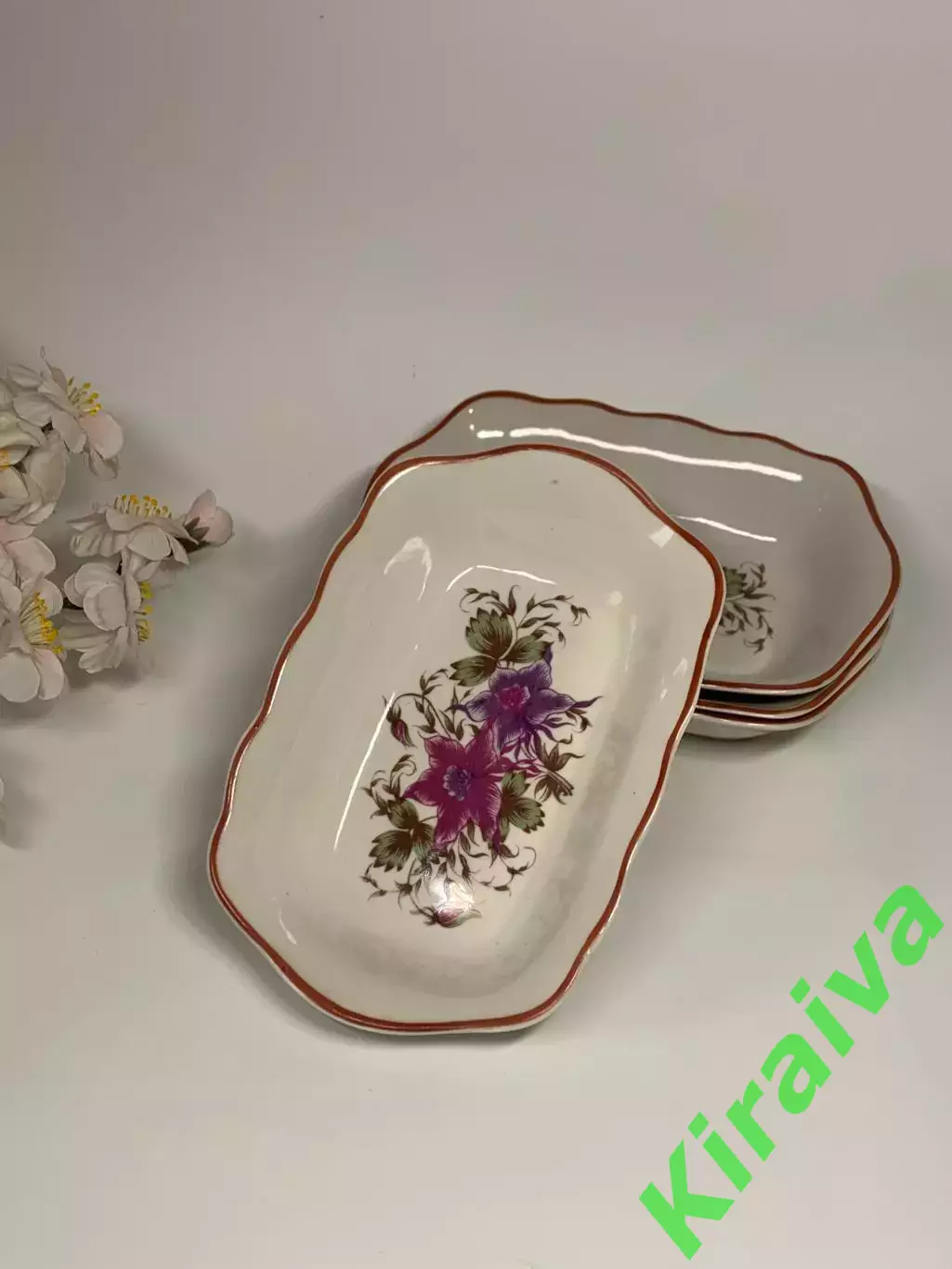 Винтажный комплект из 4 порционных салатник / селедочница фарфоровые Н8289