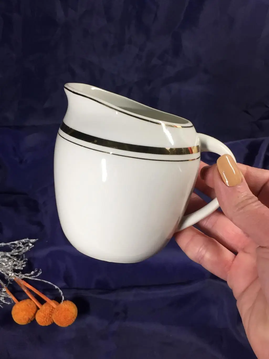 Белый с позолотой всадник 60-е изящный фарфоровый молочник 350 мл. фарфор Н4327