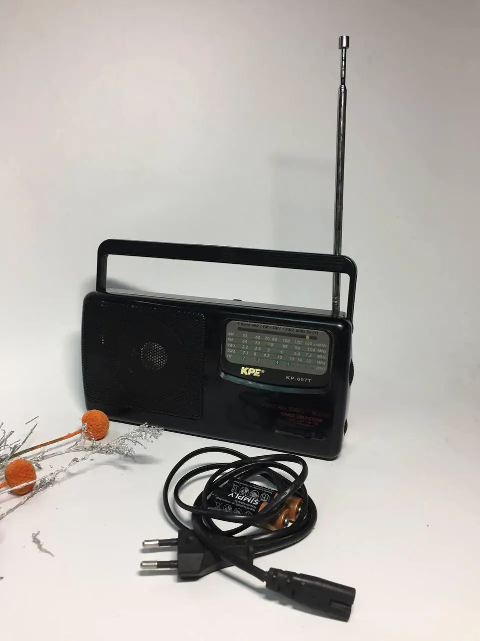 Приемник радио kpe kp-607t работает от сети, батареек Ретро радиоприемник н1291 1