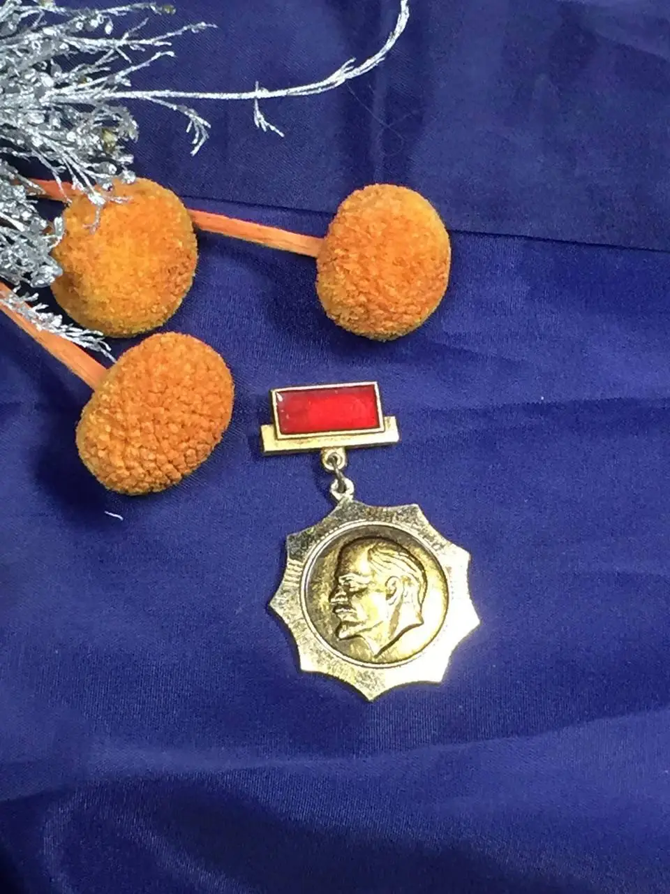 Винтажный нагрудный значок с профилем Ленина, СССР Н2093Редкий винтажный нагр