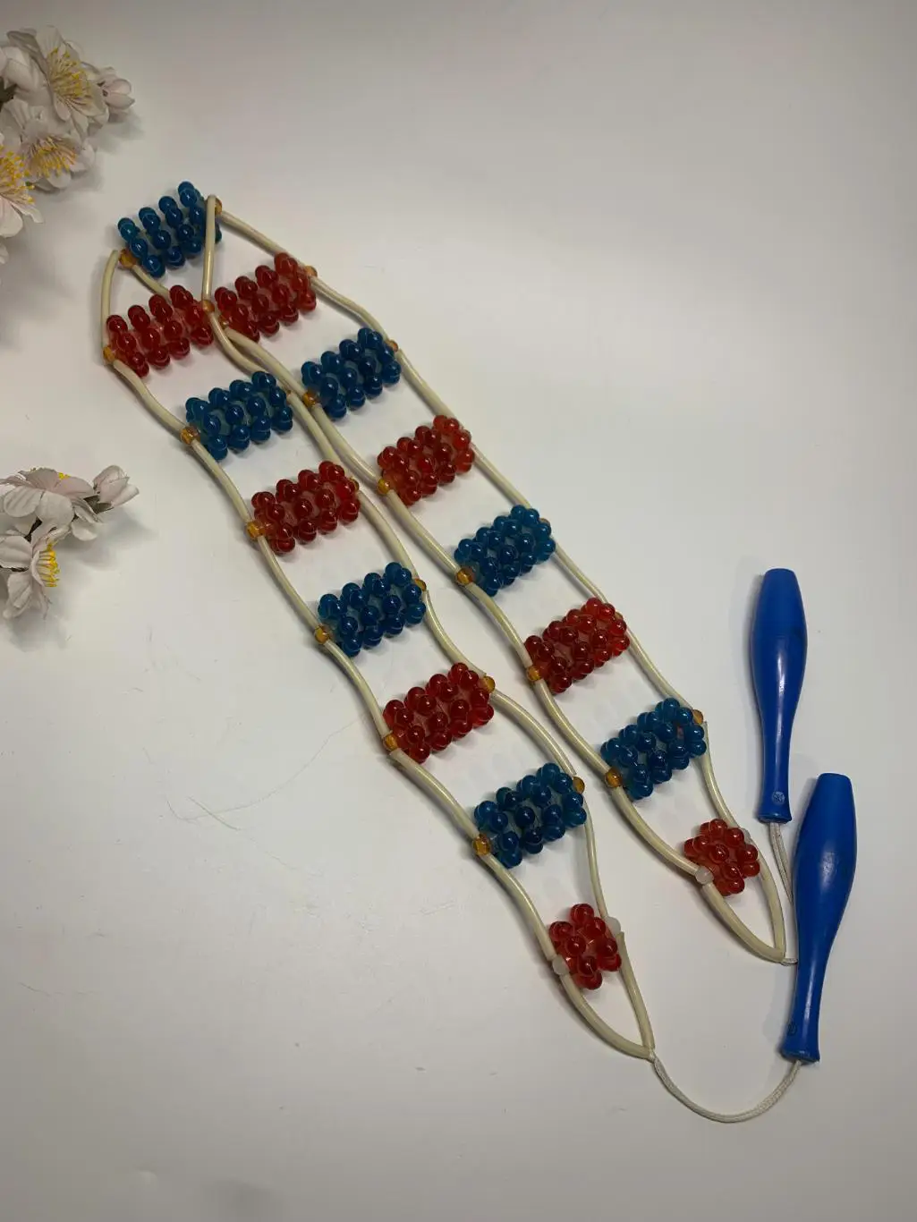 Массажер пластиковый ленточно-роликовый для спины ног тела ребристые шарик н8011 5