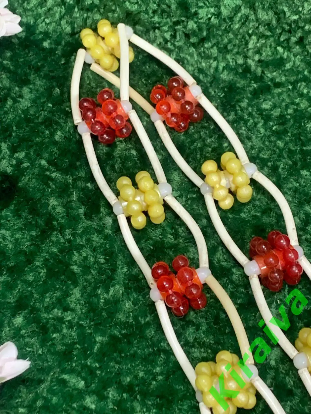 Массажер пластиковый ленточно-роликовый для спины ног тела ребристые шарики 134 1