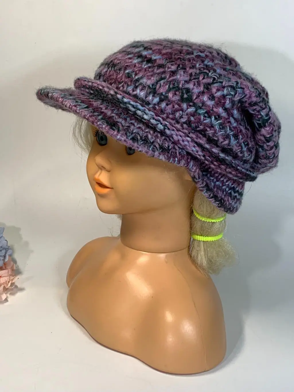 Женская вязаная шапка-берет с козырьком XXS (45-50 см, акрил) Н1681Стильная и