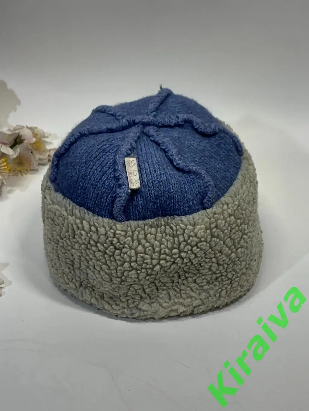 Шапка Adidas темно-синяя акрил мелкая вязка Н1953Стильная и теплая темно-синяя 3