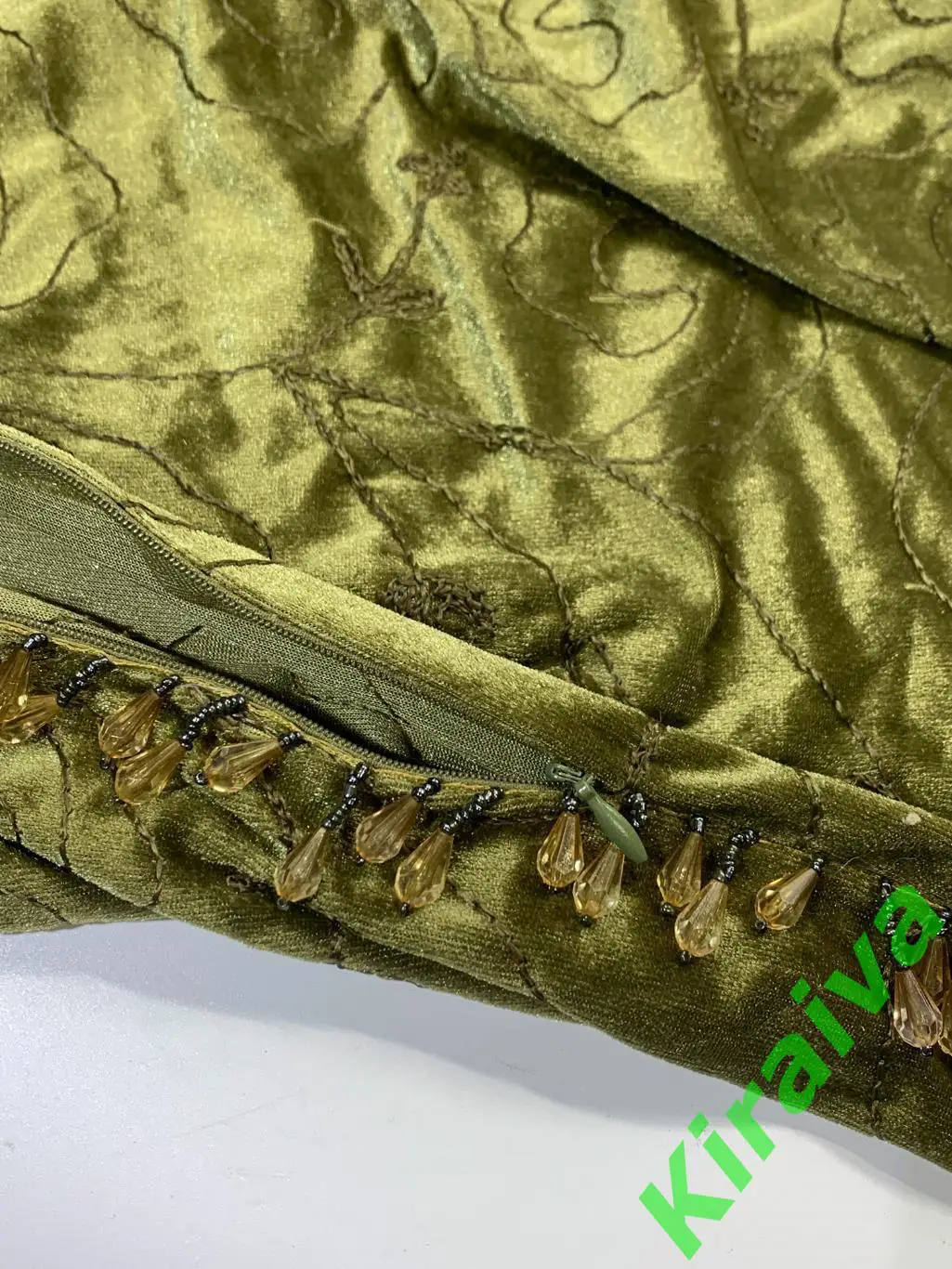 Велюровая наволочка 60?60 см с абстрактной вышивкой и декором бусинами Н1804Ро 5