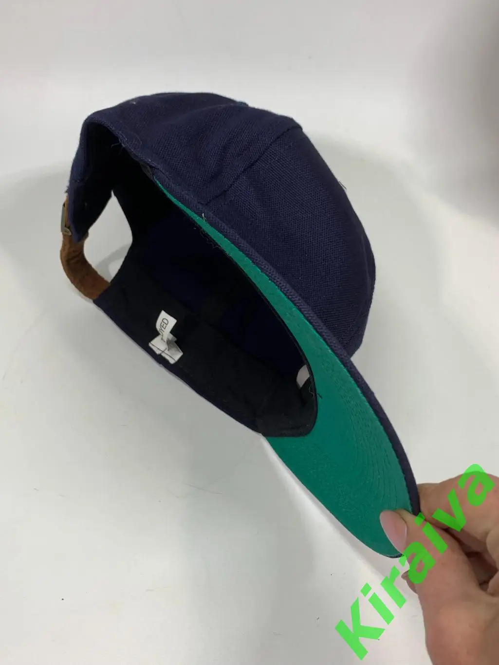 Тёмно-синяя бейсболка с зелёным козырьком – стиль и комфорт Н084Классическая б 6