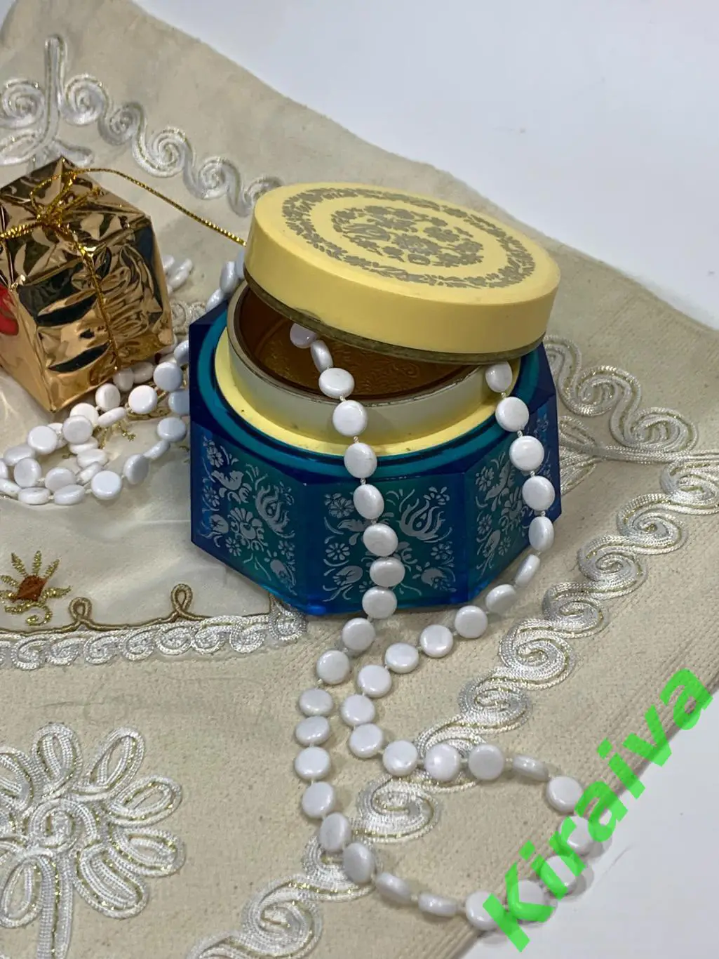 Золотые россыпи шкатулка музыкальная пудреница винтаж Н1832 СССР кобальтового цв