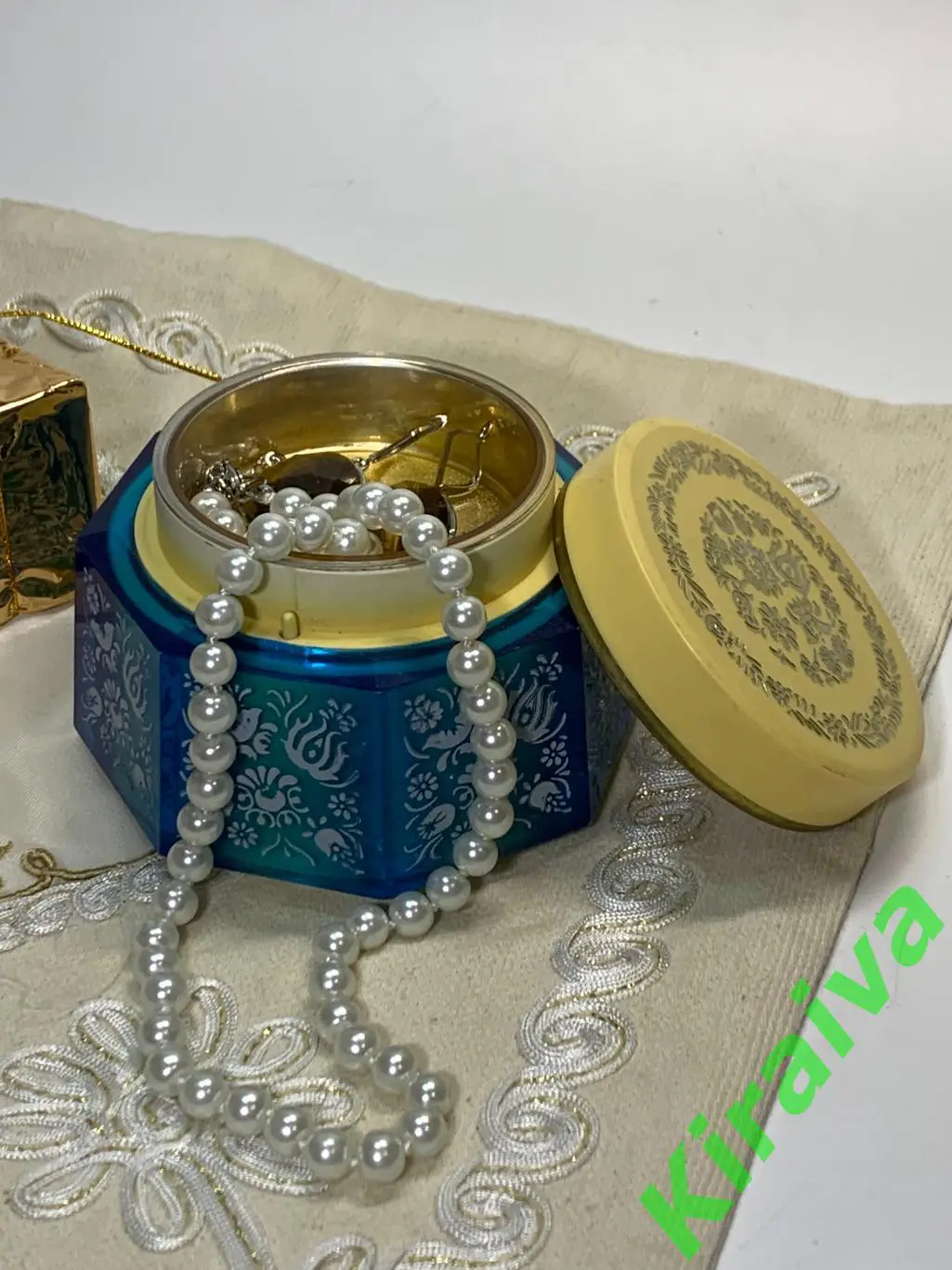 Золотые россыпи шкатулка музыкальная пудреница винтаж Н1832 СССР кобальтового цв 3