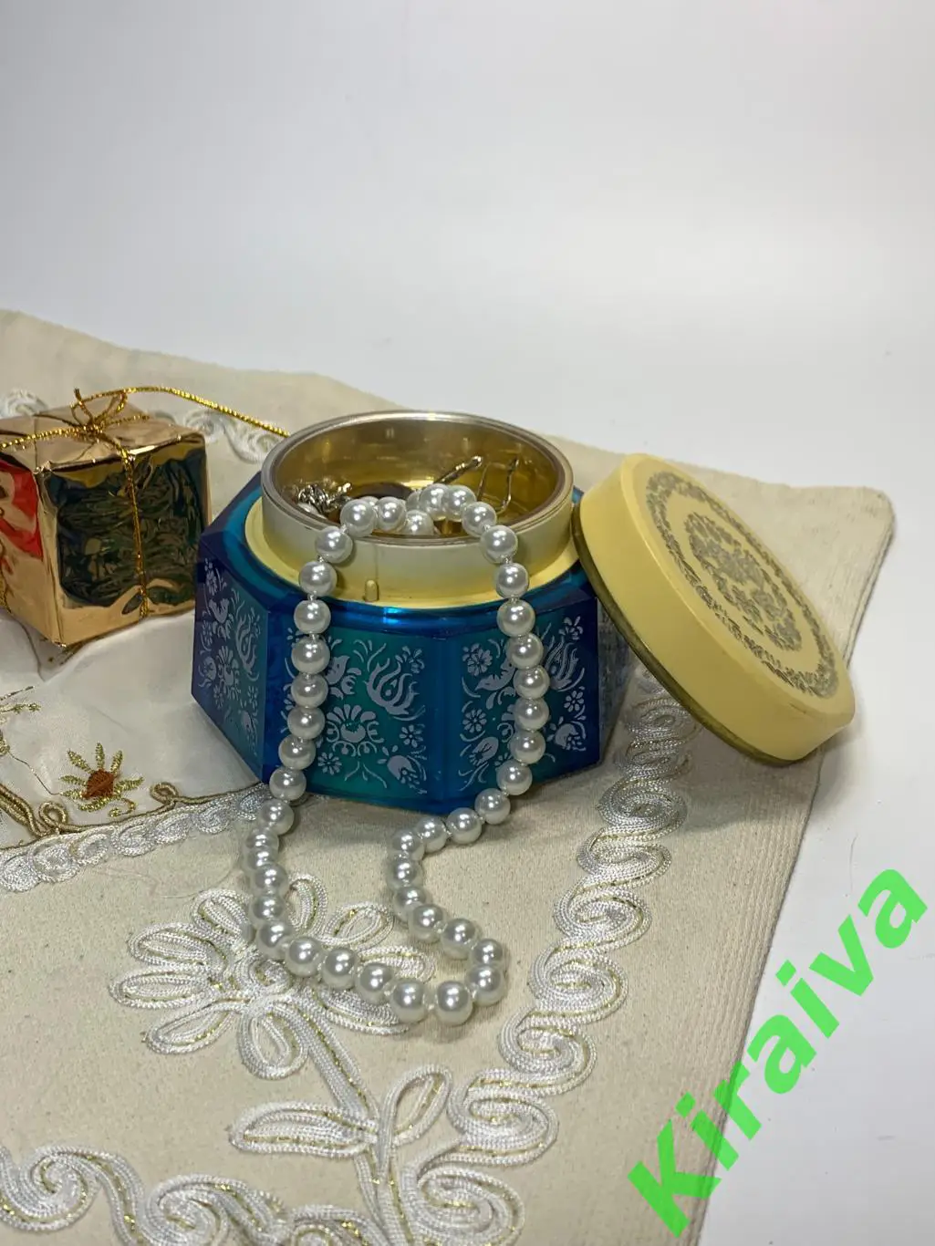 Золотые россыпи шкатулка музыкальная пудреница винтаж Н1832 СССР кобальтового цв 4