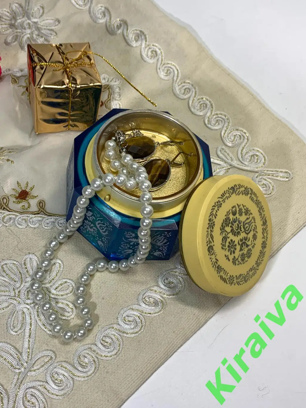 Золотые россыпи шкатулка музыкальная пудреница винтаж Н1832 СССР кобальтового цв 6