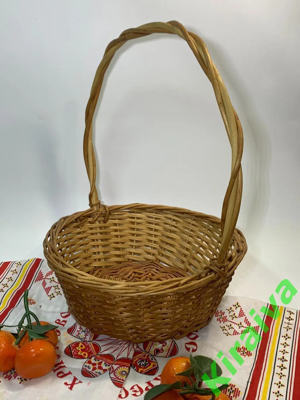 Плетеная корзина круглая из лозы 28х36 см Н1845 подарочнаяПлетёная корзина из 3