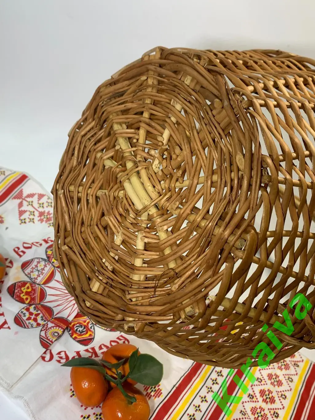 Плетеная корзина круглая из лозы 28х36 см Н1845 подарочнаяПлетёная корзина из 5
