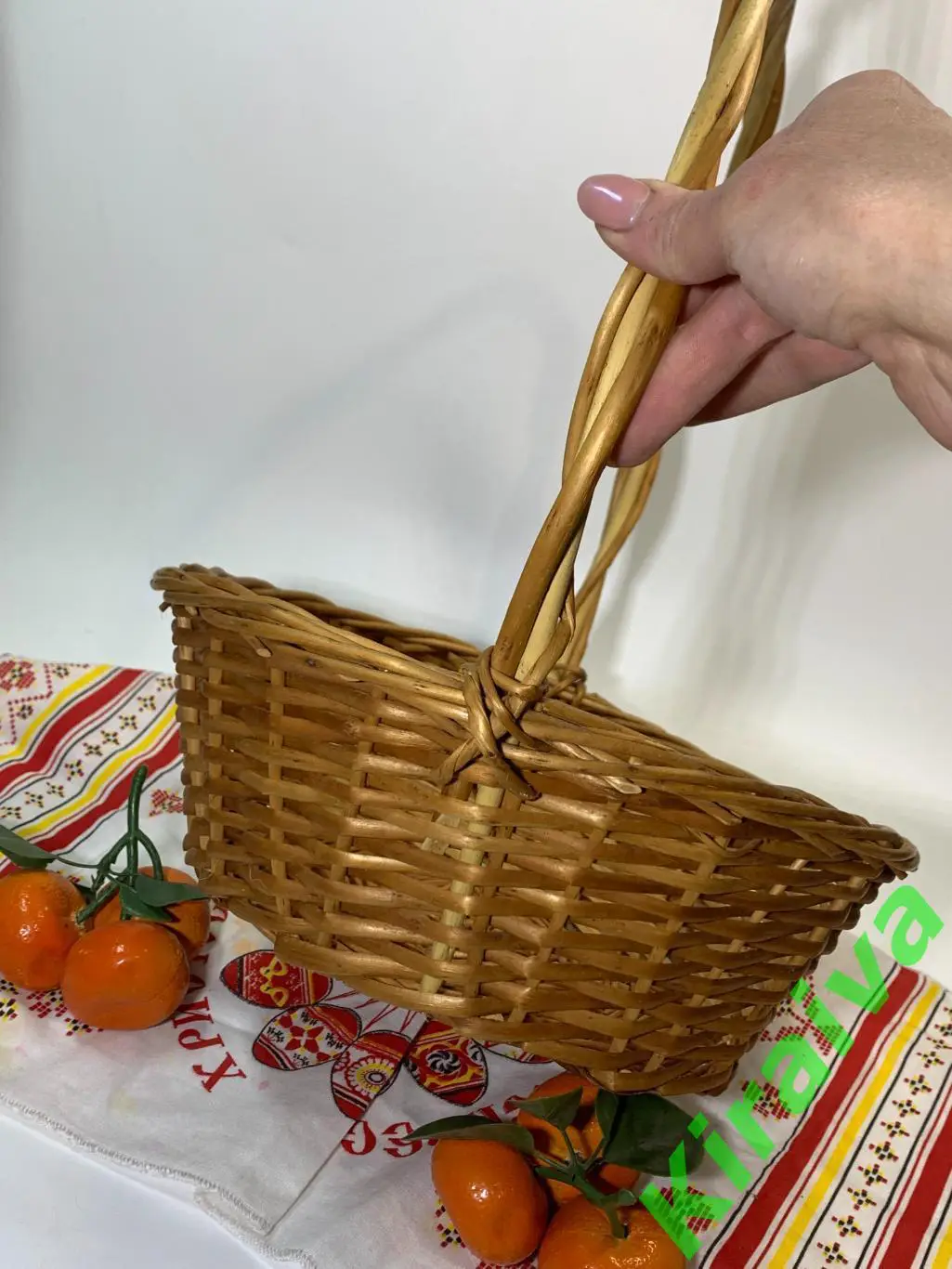 Плетеная корзина круглая из лозы 28х36 см Н1845 подарочнаяПлетёная корзина из 6