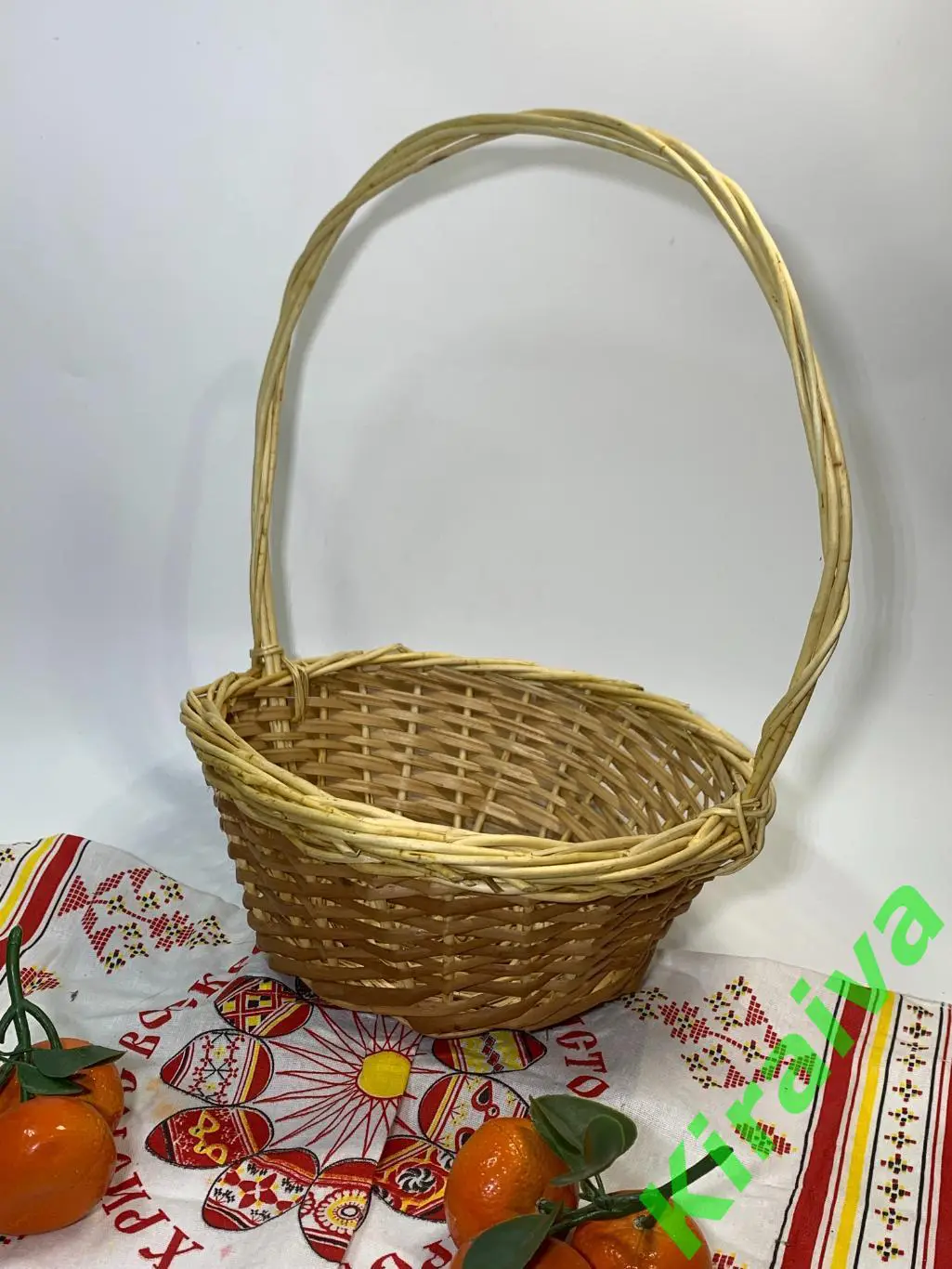 Плетеная корзина круглая из лозы 25х34 см Н1846 подарочнаяПлетёная корзина из 1