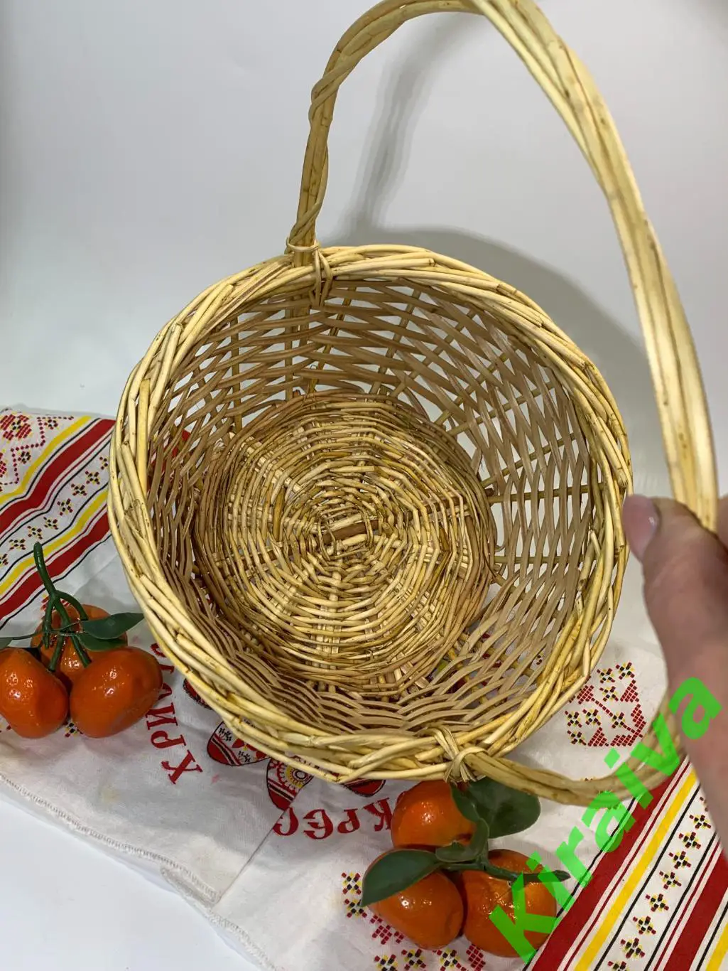Плетеная корзина круглая из лозы 25х34 см Н1846 подарочнаяПлетёная корзина из 3