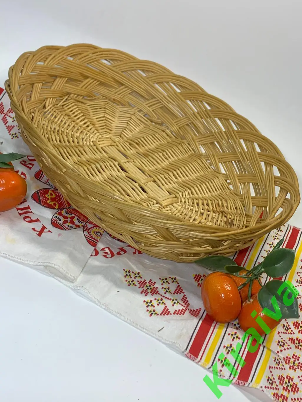 Плетеная хлебница овальная из лозы 35х29 см Н1848 б/уПлетеная хлебница из лозы 3