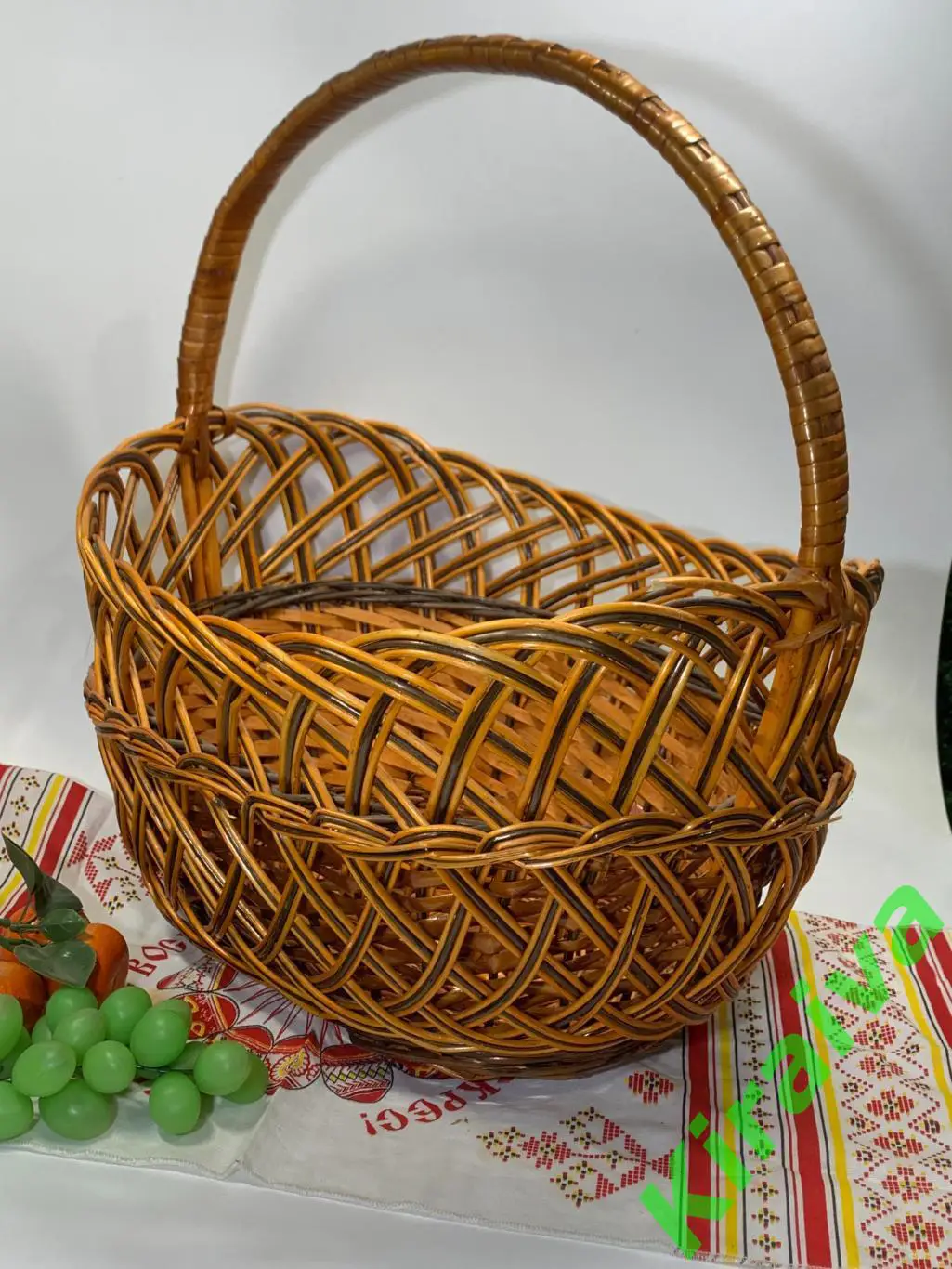 Плетеная корзинка овальная Ажурная бежевая лукошко из лозы 39х31х42 см Н1853 бол