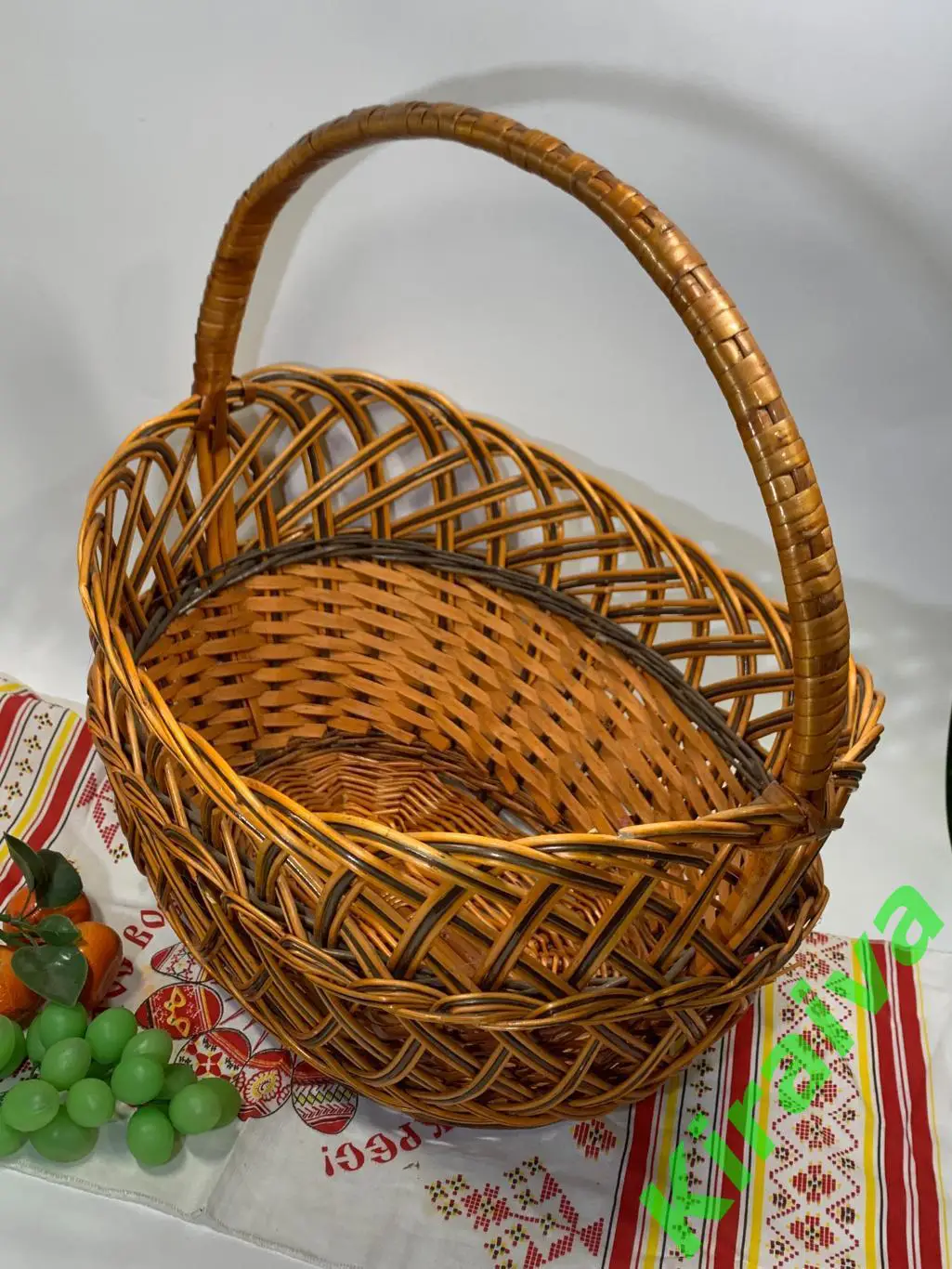 Плетеная корзинка овальная Ажурная бежевая лукошко из лозы 39х31х42 см Н1853 бол 1