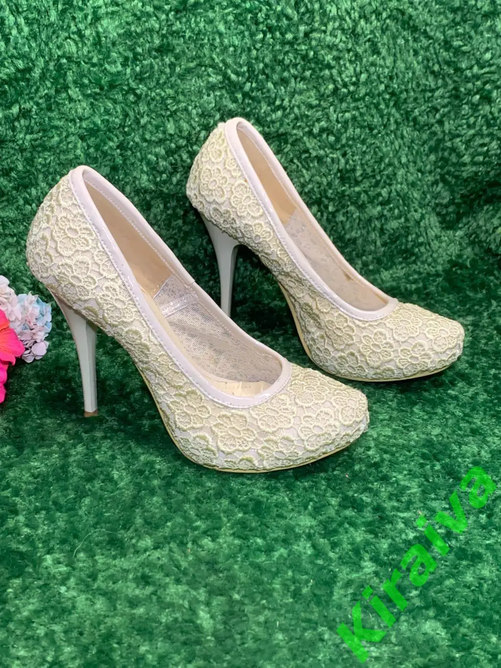Женские туфли Santarose праздничные гипюровые, кружево цвета шампань 36,5–37 (24 1