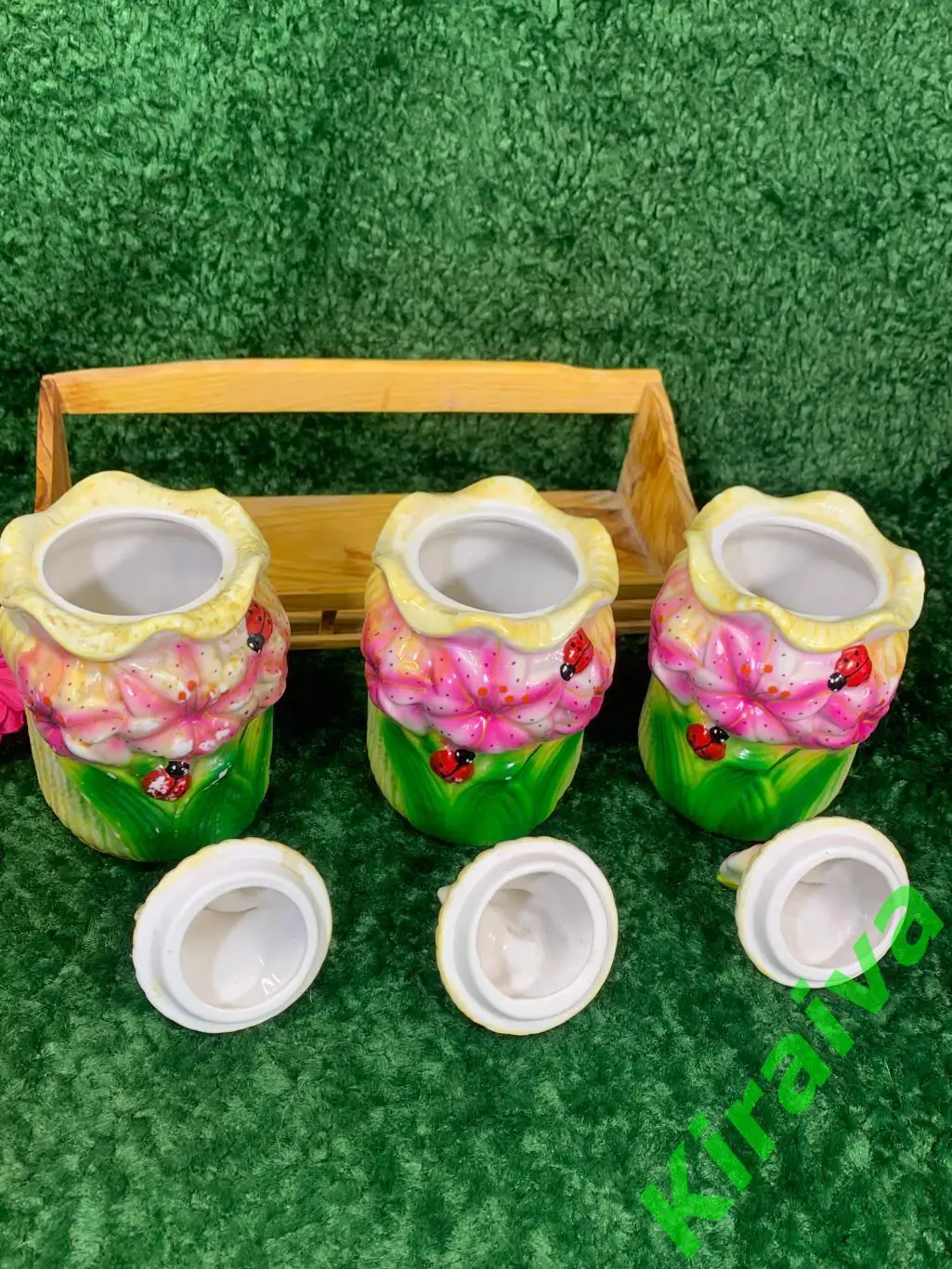 Набор керамических емкостей, 3 банки по 600 мл на деревянной подставке для сыпуч 3