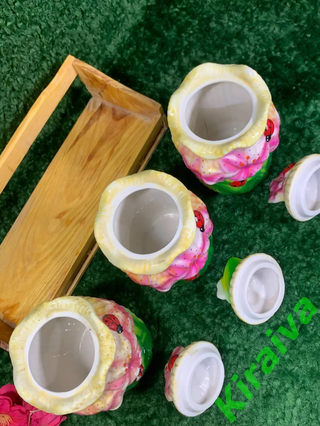 Набор керамических емкостей, 3 банки по 600 мл на деревянной подставке для сыпуч 4