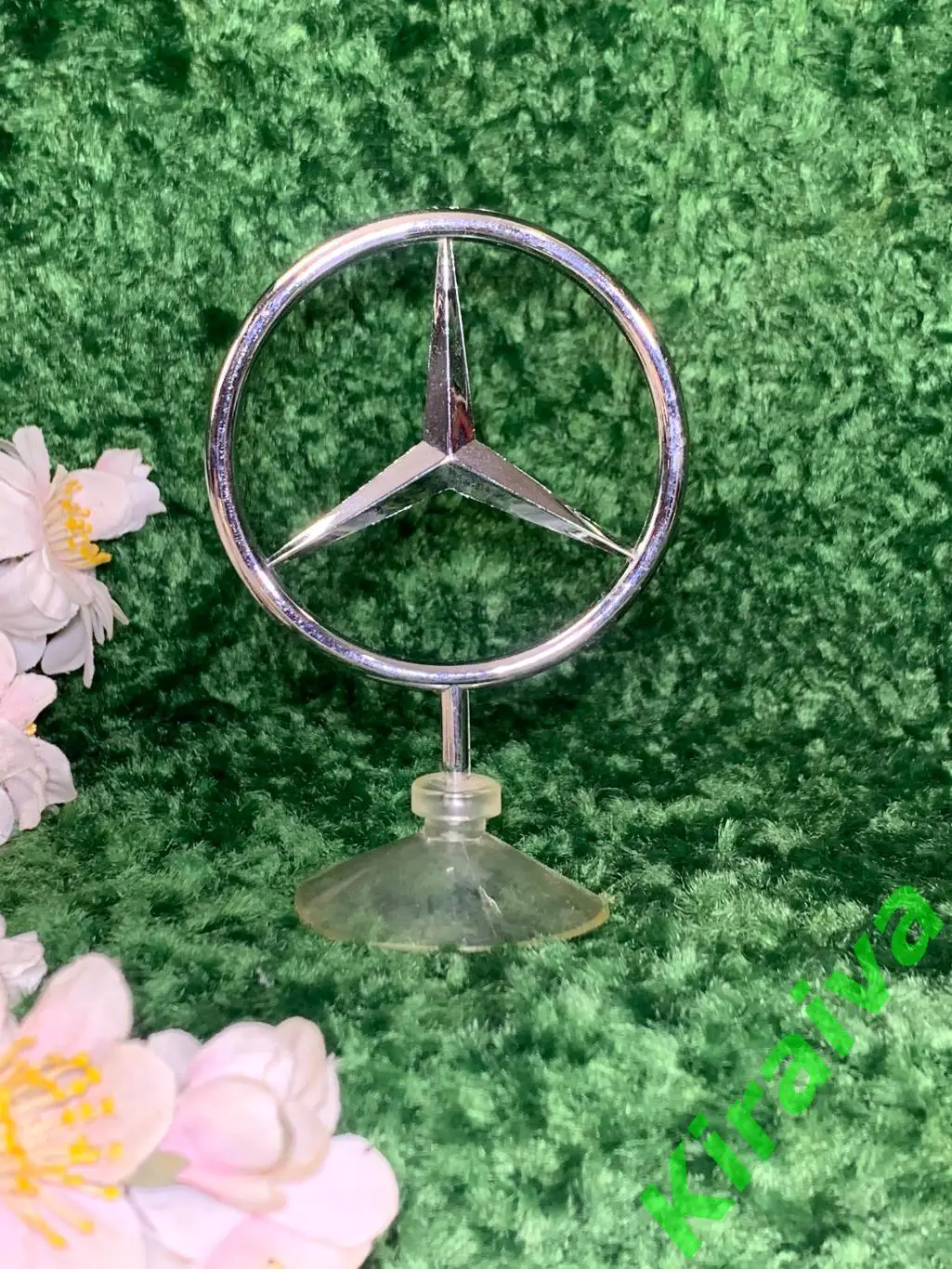 Эмблема Mercedes-Benz на присоске — оригинальный сувенир Н1543Оригинальная эмб 2