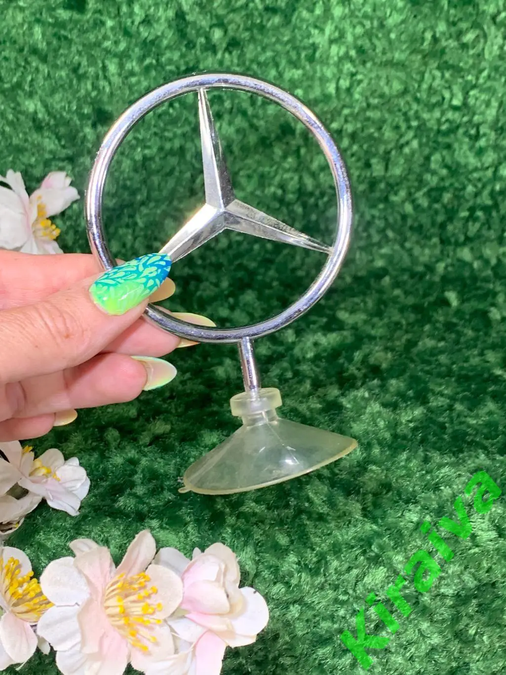 Эмблема Mercedes-Benz на присоске — оригинальный сувенир Н1543Оригинальная эмб