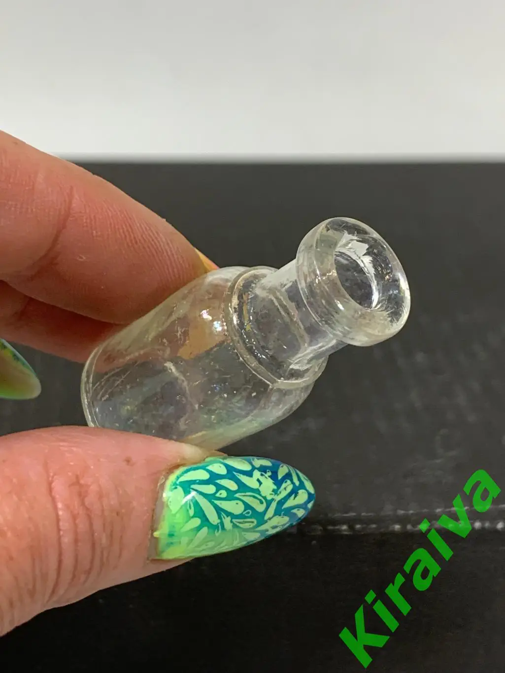 Антикварная миниатюрная стеклянная бутылочка «Царская Россия» РИО 1917 г Н1597 2