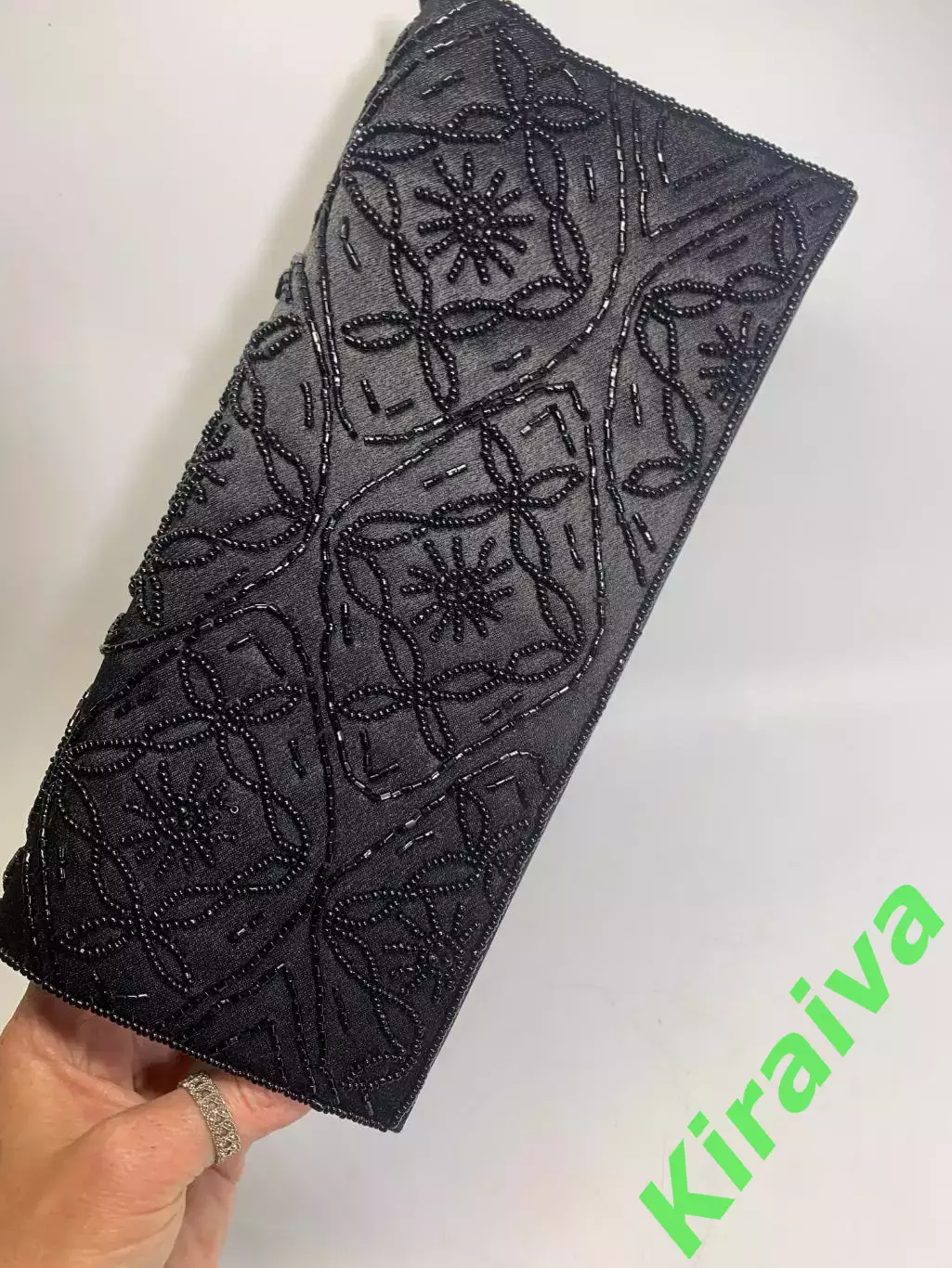 Клатч декорирован бисером, от Орифлейм, черного цвета, на магните 25х11х4 Н2264 6