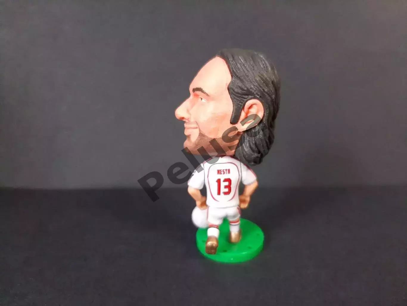 Алессандро Неста. Мілан (біла форма). фігурки футболістів soccerwe 2