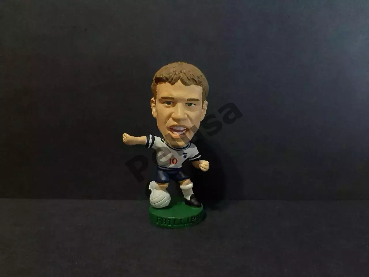 Кевін Філліпс. Збірна Англії. Фігурка футболіста Corinthian ProStars 2000 г.