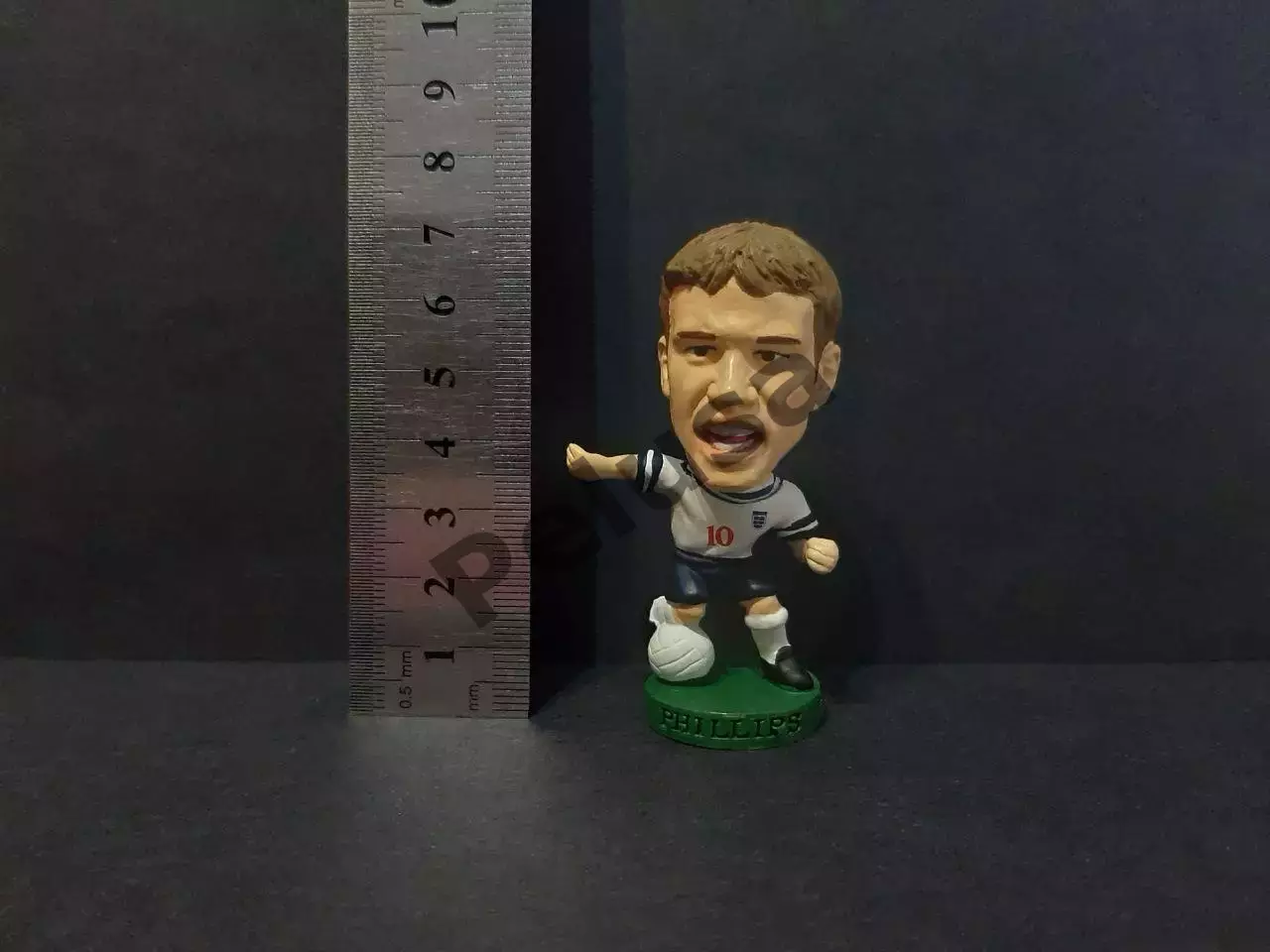 Кевін Філліпс. Збірна Англії. Фігурка футболіста Corinthian ProStars 2000 г. 6